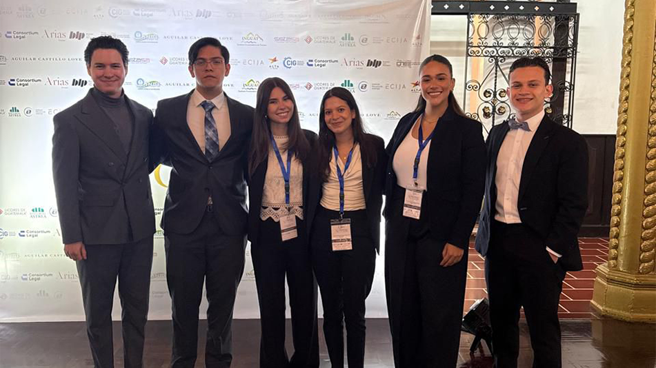 UFM-CRECIG-UFM DERECHO