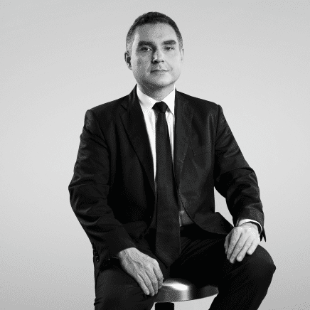 UFM-Derecho-Liderazgo-Guillermo-Fernandez-1-1024x436_dauaqx